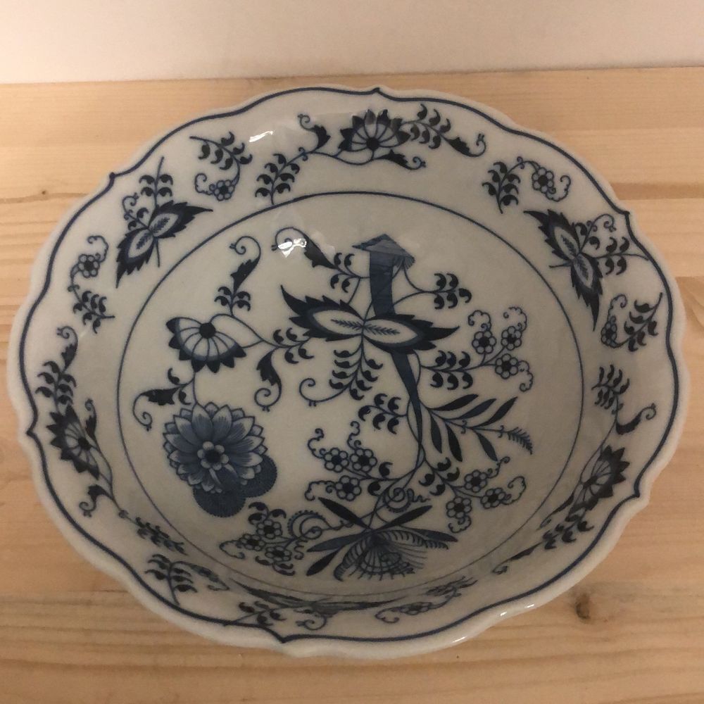 Vintage Blue Danube Serving Bowl‎ EUC